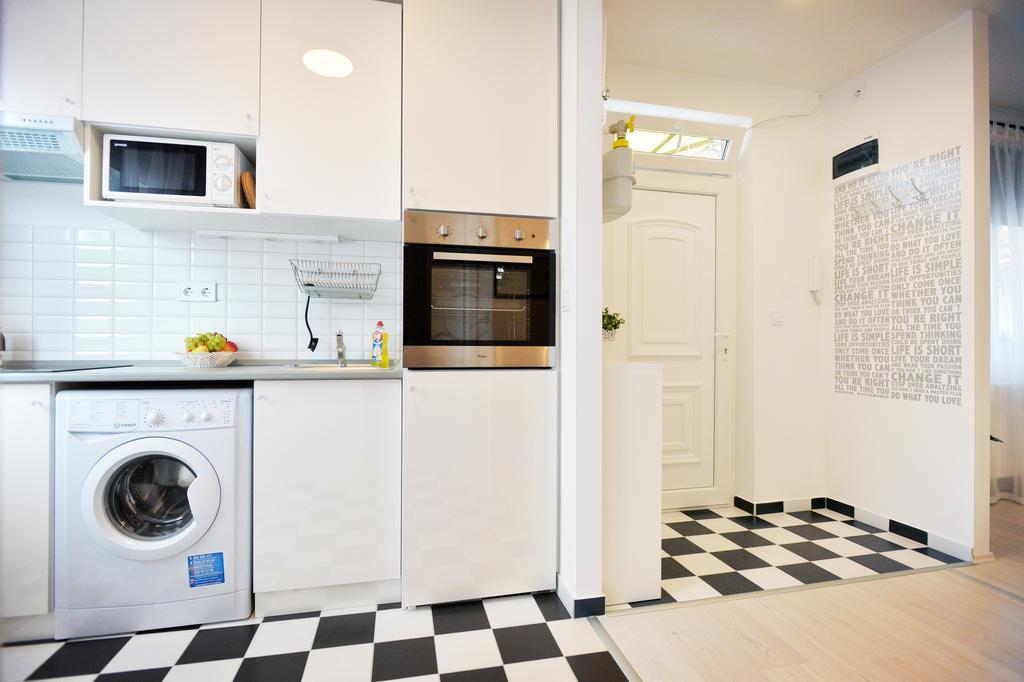 Enjoy Apartman Eger Buitenkant foto