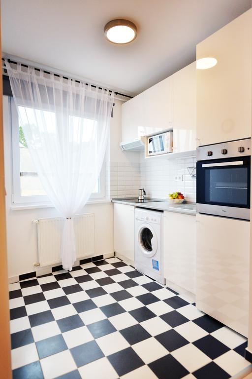 Enjoy Apartman Eger Buitenkant foto