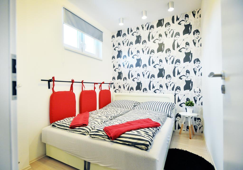Enjoy Apartman Eger Buitenkant foto