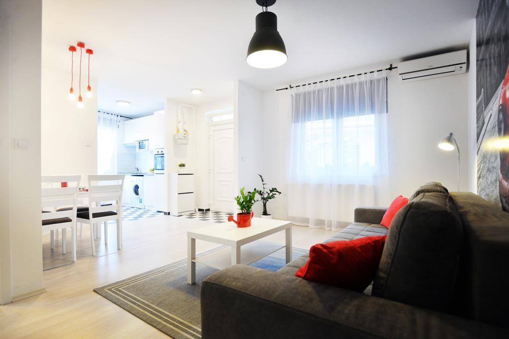 Enjoy Apartman Eger Buitenkant foto